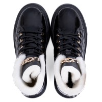 UGG Shanti Black