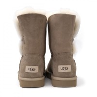 UGG Bailey Button II Sand