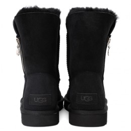 UGG Bailey Zip Short Black
